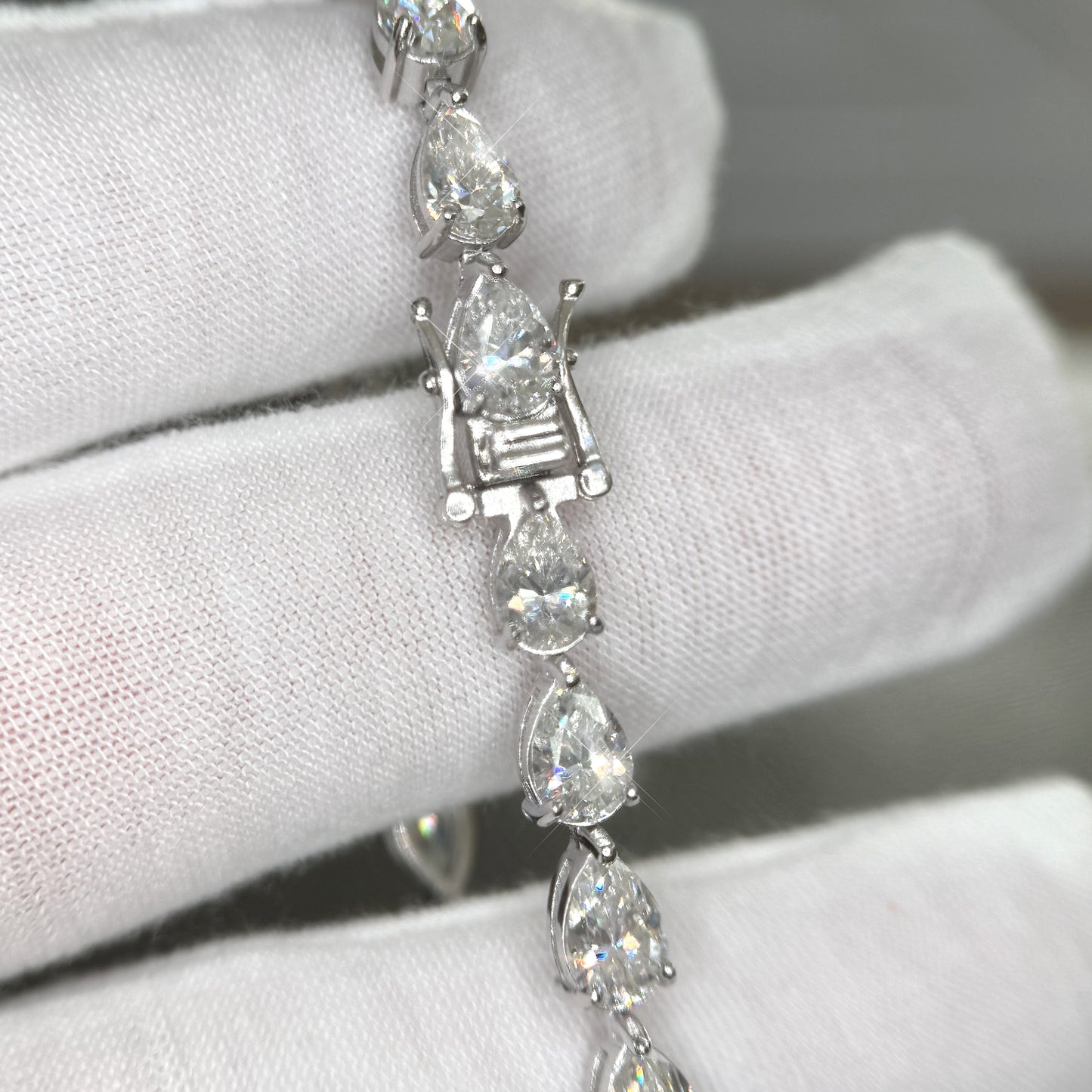 16 CTW Moissanite Pear Cut Tennis Bracelet