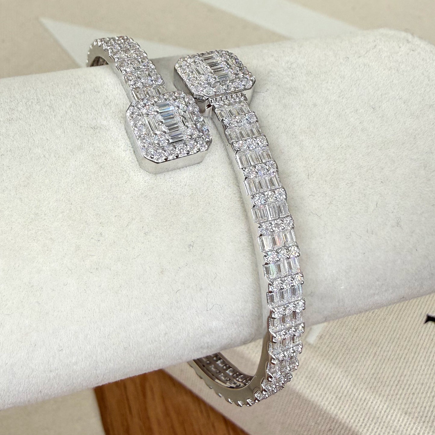 Nautilus Sterling Silver Baguette Moissanite Bangle