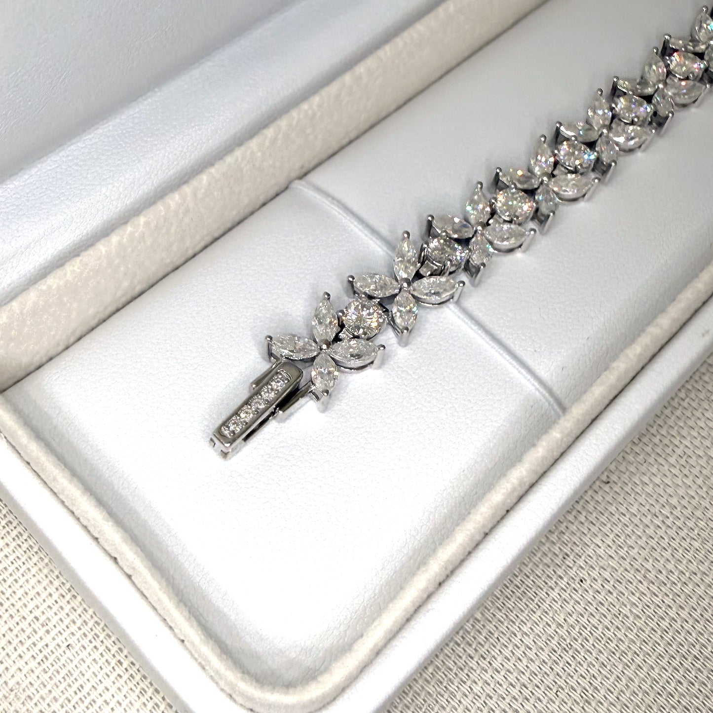 Palea Moissanite Butterfly Marquise Tennis Bracelet