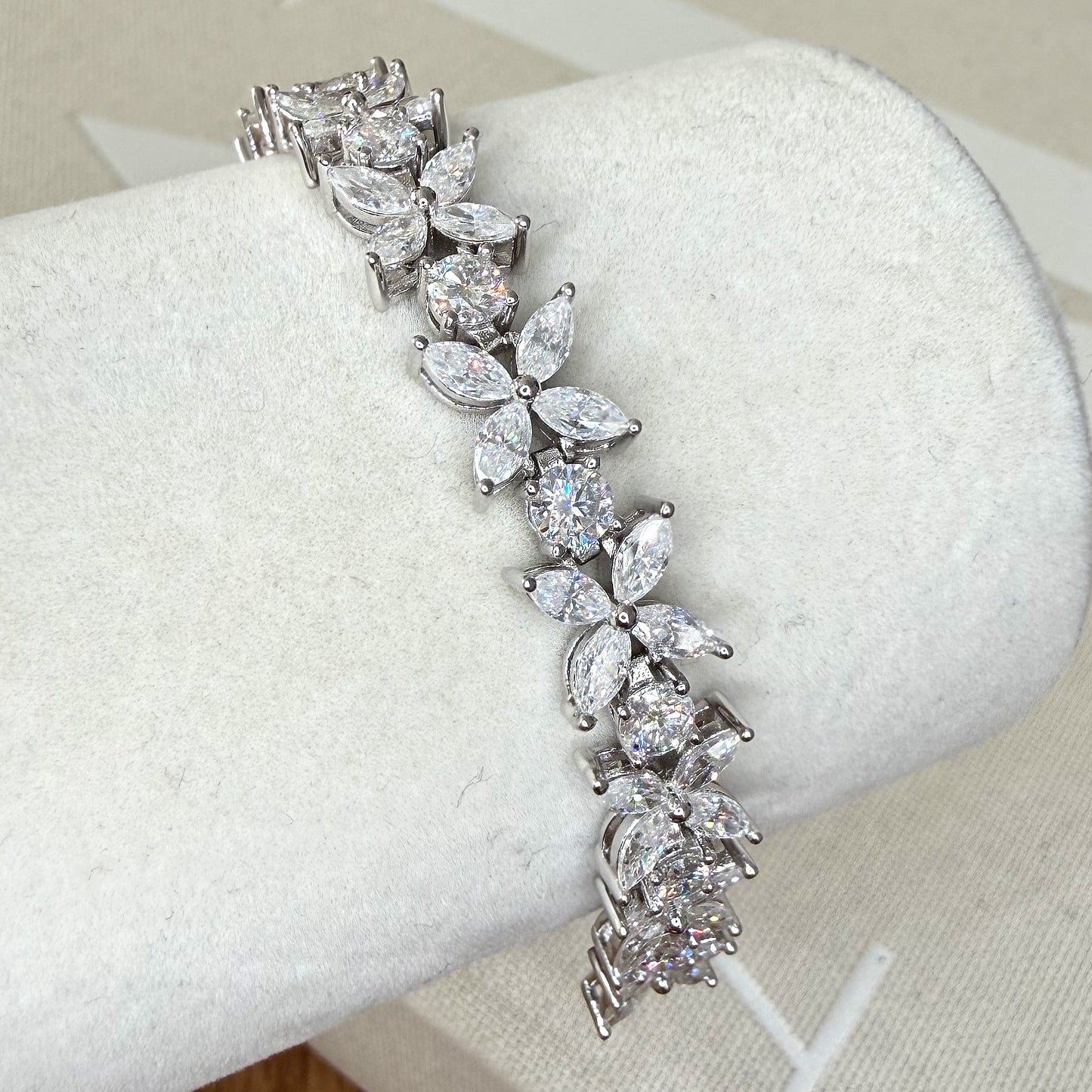 Palea Moissanite Butterfly Marquise Tennis Bracelet