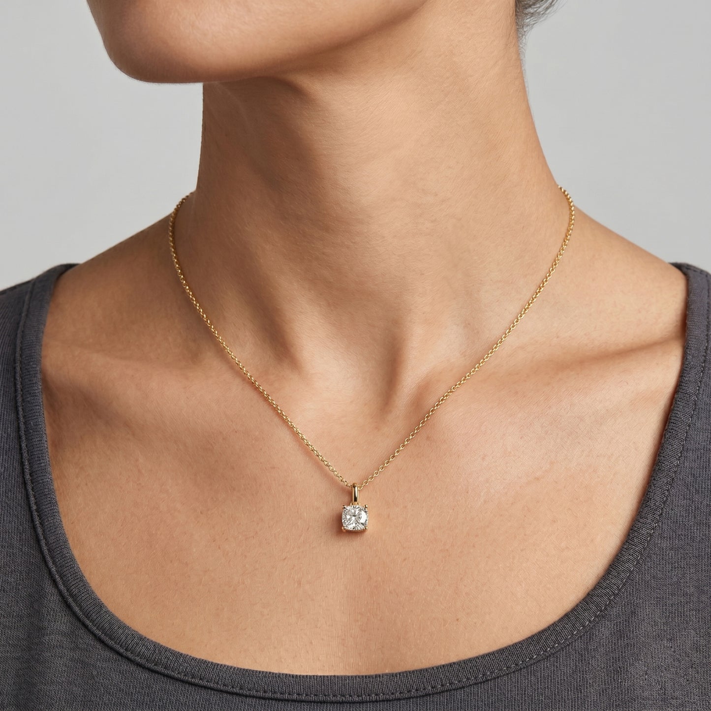 Classica Cushion Cut VVS Moissanite Solitaire Necklace