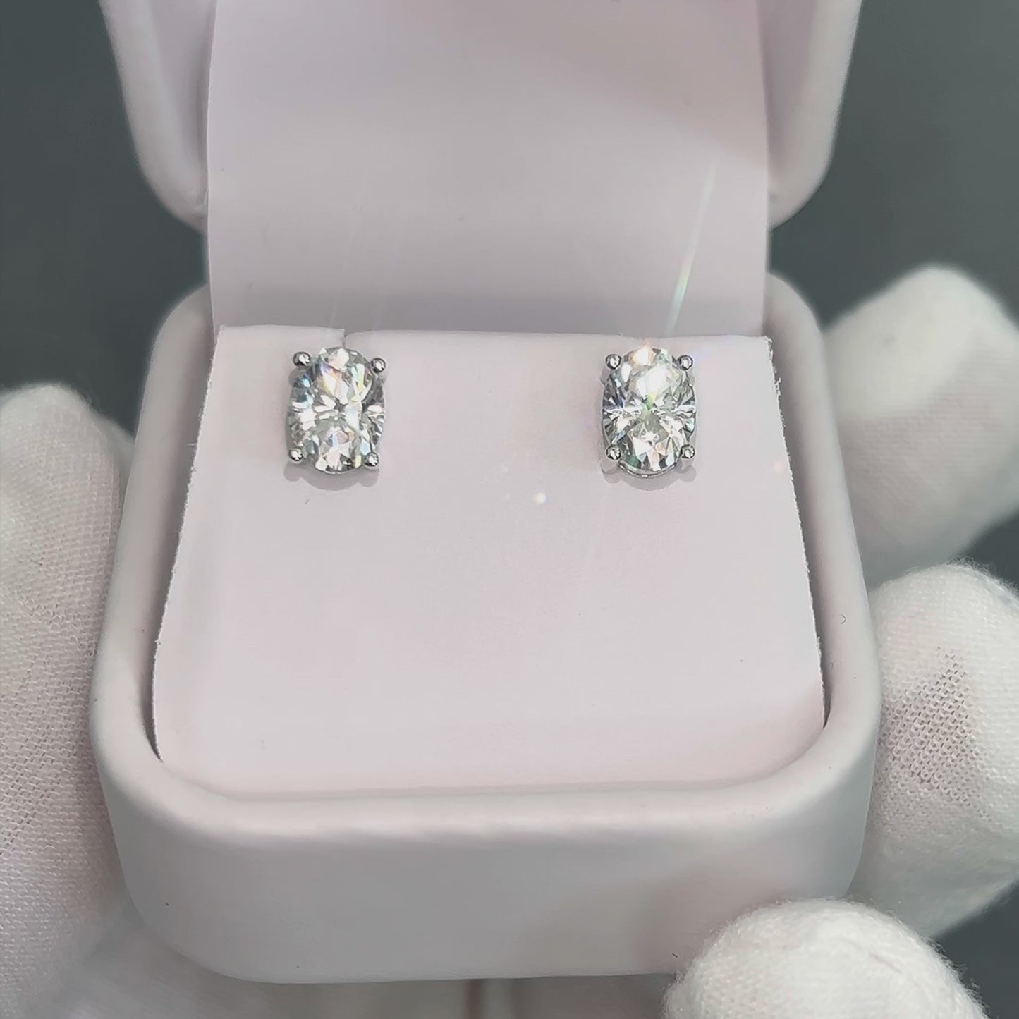 Load and play video in Gallery viewer, Classica Oval Cut Moissanite Solitaire Stud Earrings
