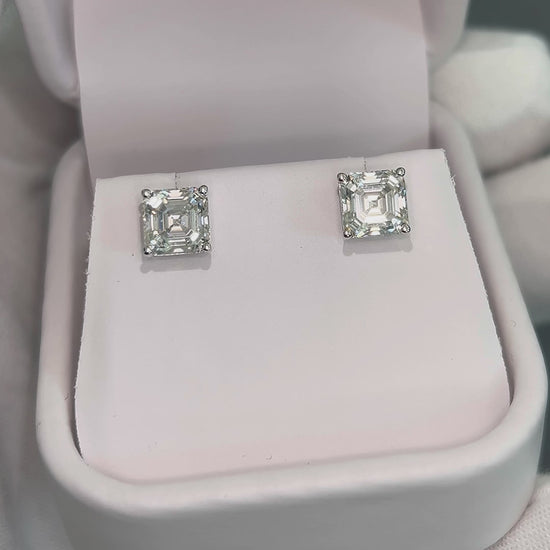Load and play video in Gallery viewer, Classica Asscher Cut Moissanite Solitaire Stud Earrings
